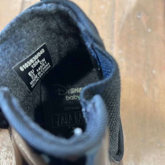 Zara black patent Minnie Mouse boots - Picture 7 of 8